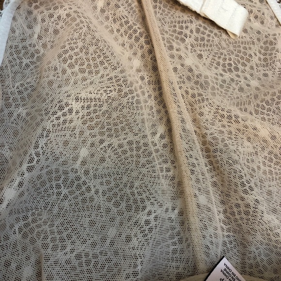 \Victoria’s Secret\• NWT Halter Bralette - Picture 6 of 9